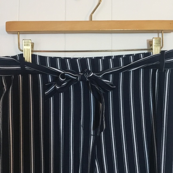 Navy and white striped pants with tie - Picture 3 of 4